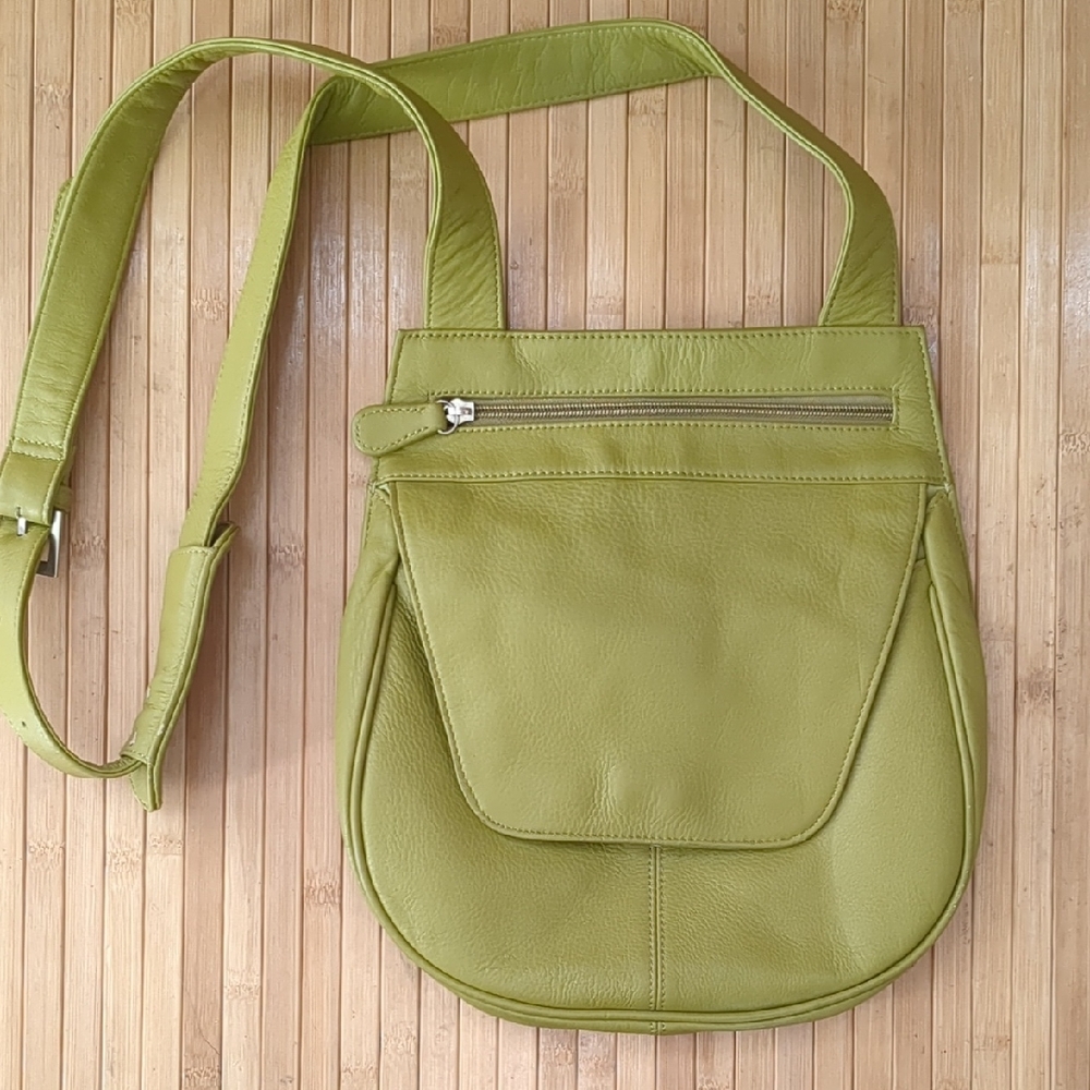 Olive Green Travelsmith Crossbody Saddle Bag Purse